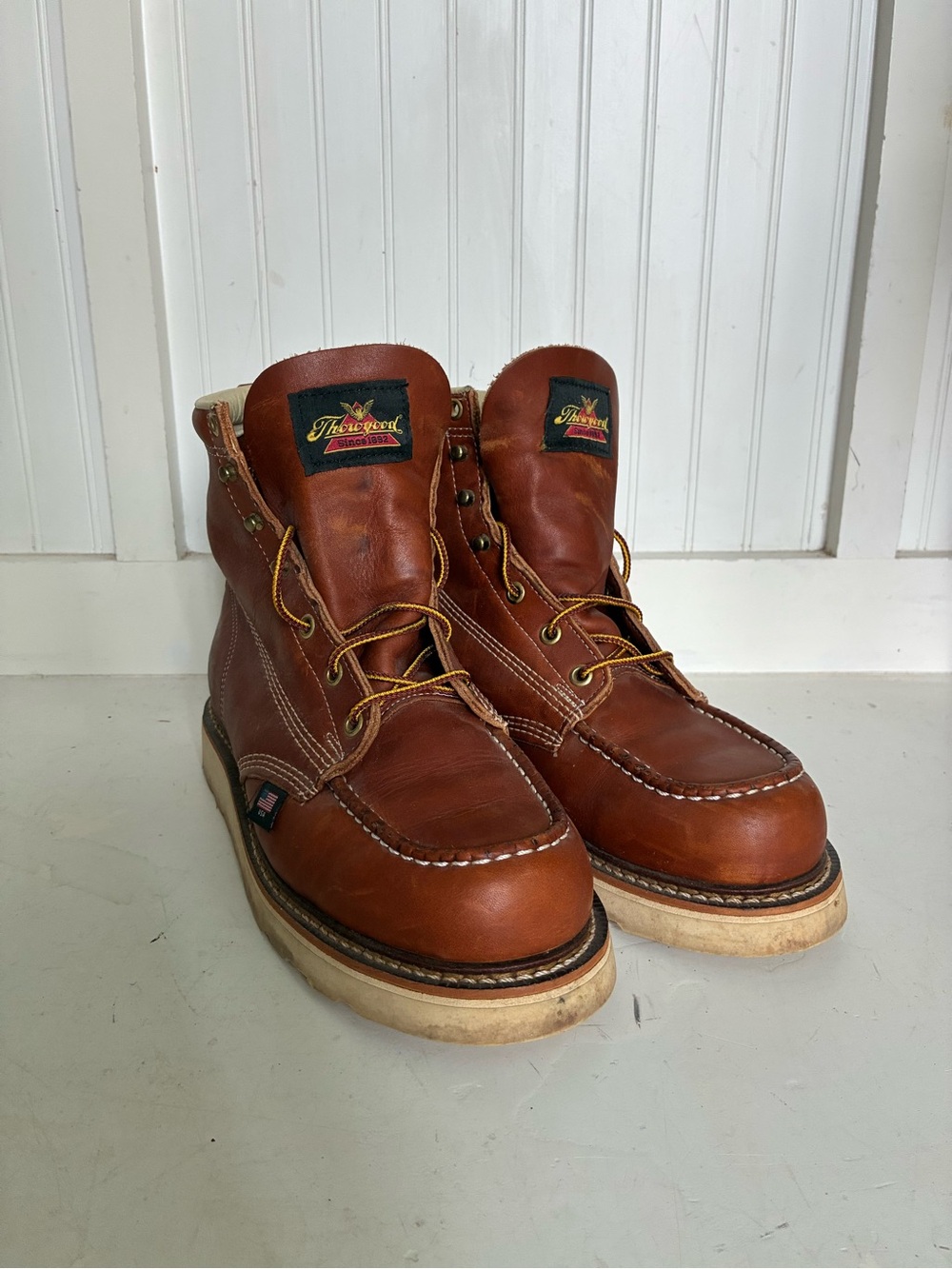 Thorogood Men's Brown Moc Toe Work Boots - Durable Leather